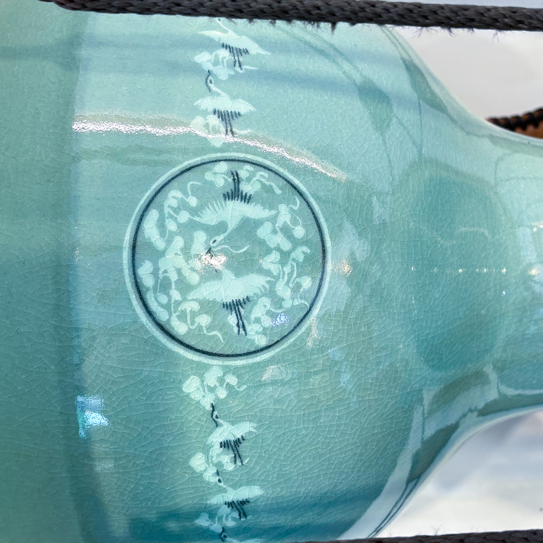 Celadon Janggu (Hourglass Drum): Inlaid Cloud-and-Crane Motif