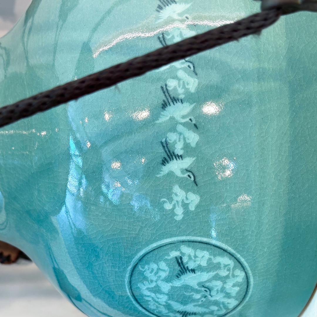 Celadon Janggu (Hourglass Drum): Inlaid Cloud-and-Crane Motif