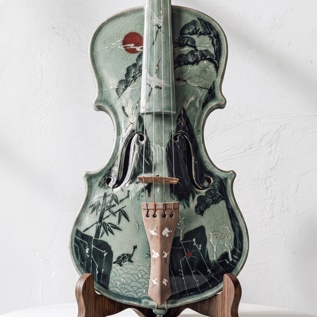 Celadon Violin: Ten Symbols of Longevity Motif, 2020