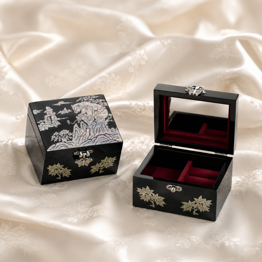 Mother-of-Pearl Ring Box: Bear, Rocky Mountains, Inuksuk and Maple Leaf Motifs