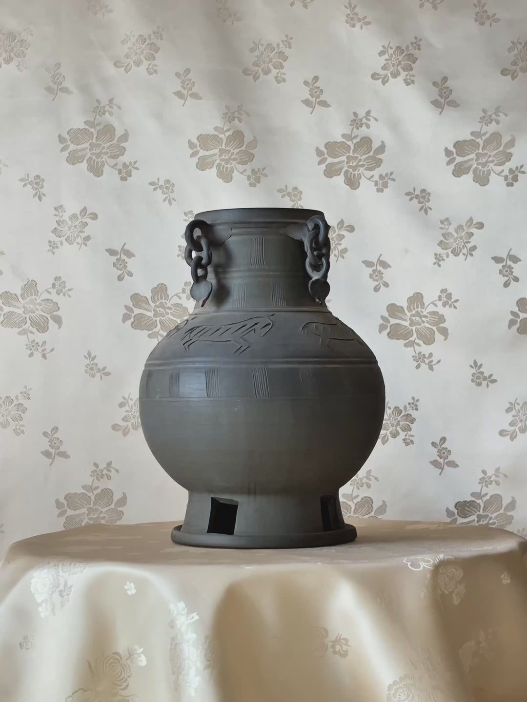 Silla Earthenware Long-Necked Jar: Horse Motif with Ring Ornaments
