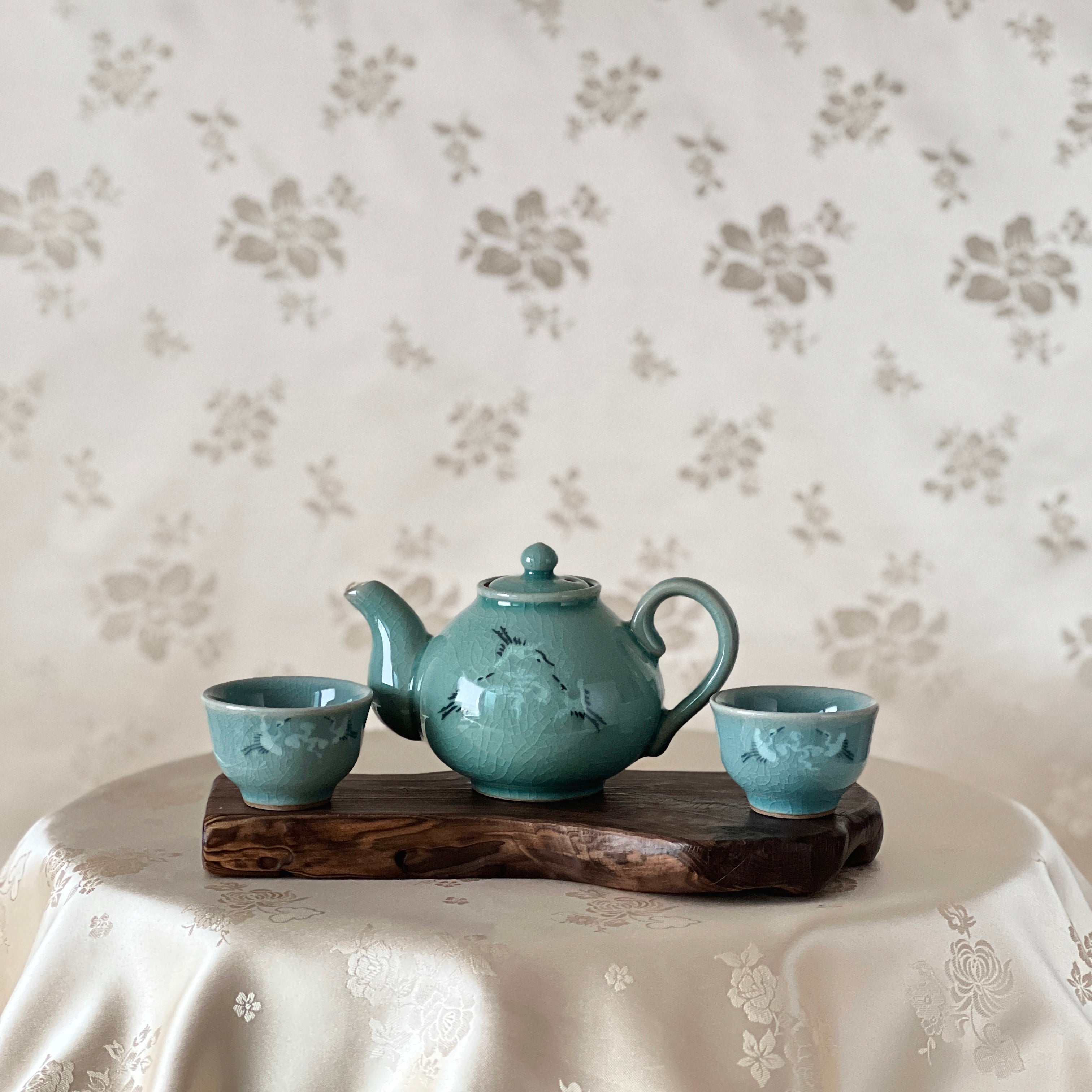 Handmade Korean Celadon Teapot and Cups with White Inlaid Crane and Cloud Design.