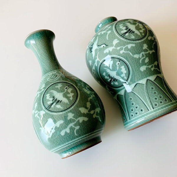 Korean traditional Celadon vase set with cranes