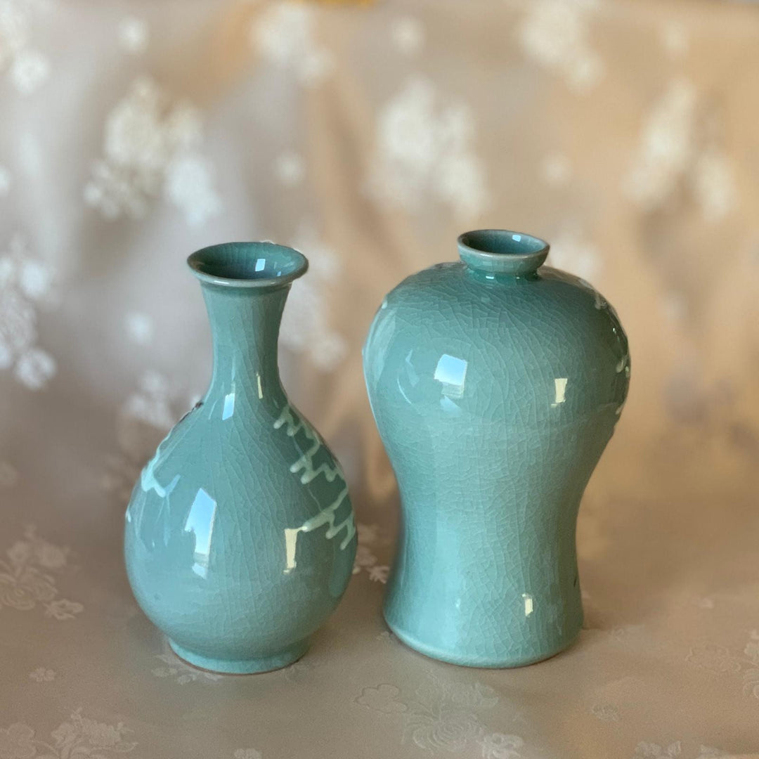 Celadon Set of 3 Vases with Embossed Pine Tree Pattern (청자 양각 송학문 호 세트)