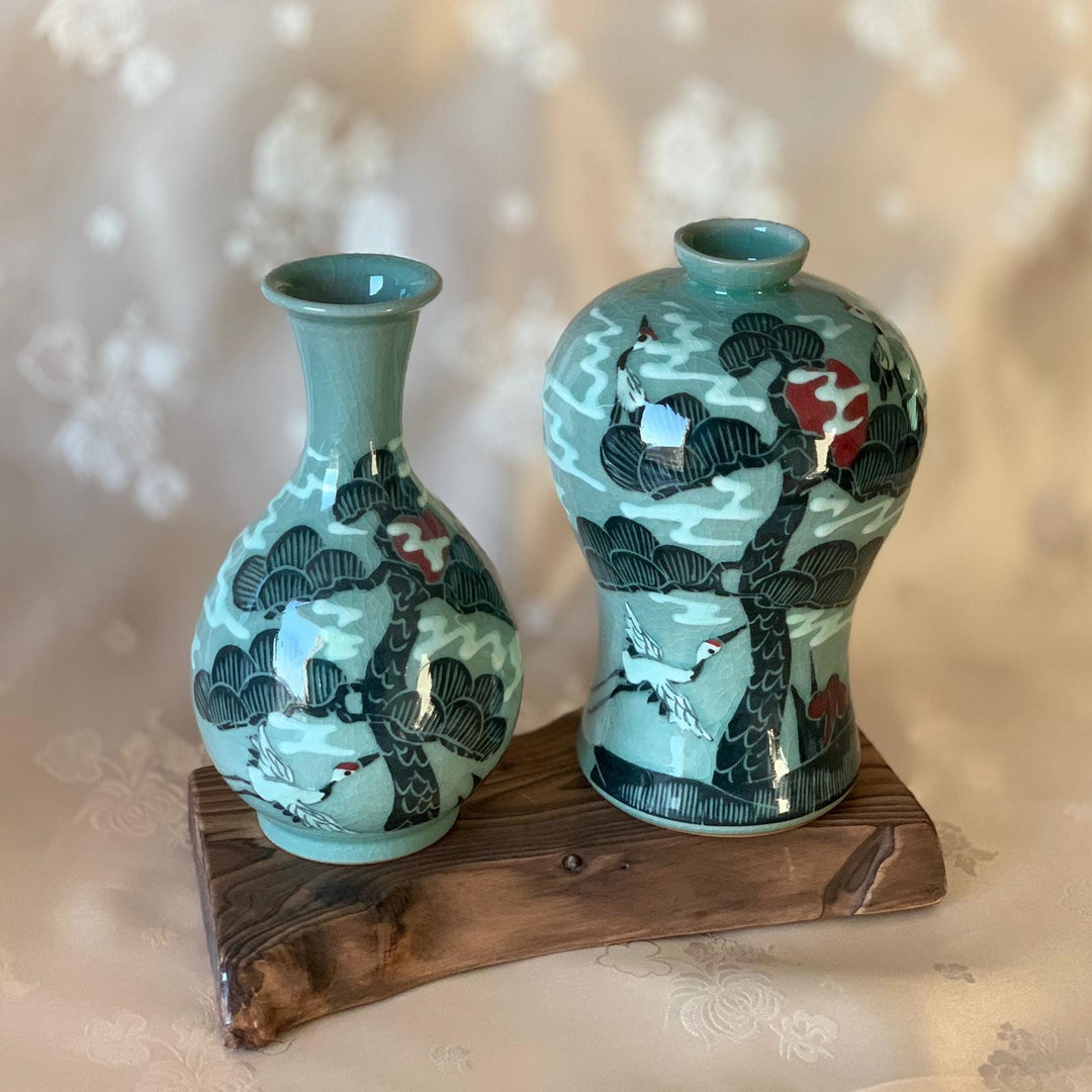 Koreanisches traditionelles Celadon-Vasen-Set mit Kiefern