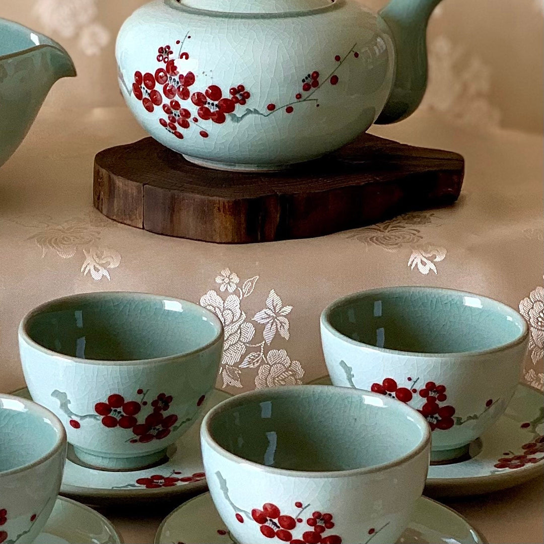 Celadon Tea Set for 5 people with Red Plum Pattern (청자 매화문 5인 다기 세트)