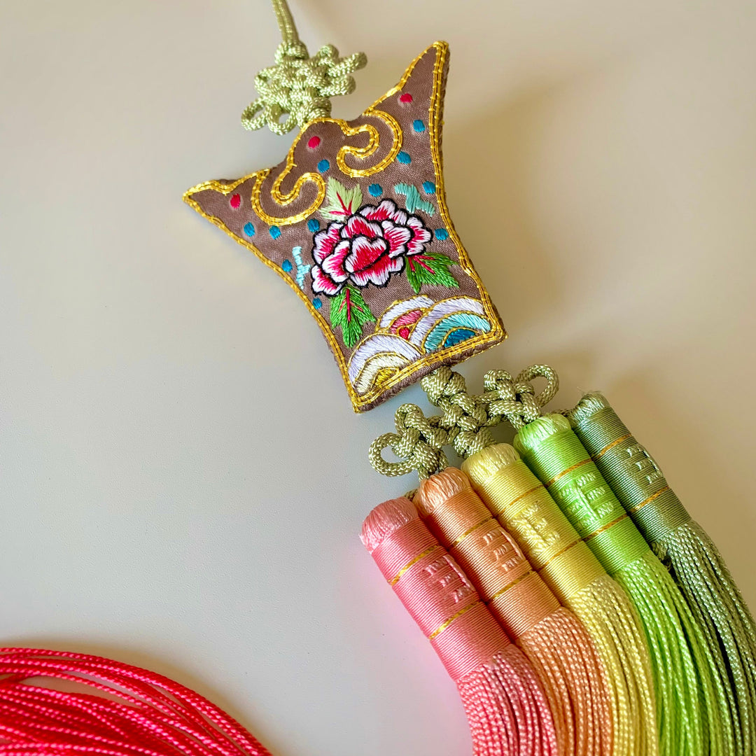 Norigae - Korean traditional hanbok accessory rainbow flower
