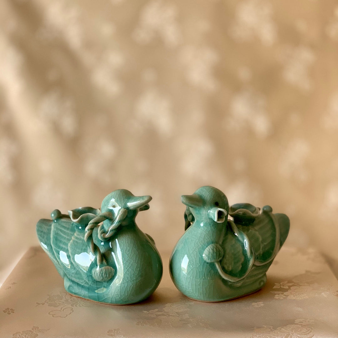 Celadon Set of Two Duck Shaped Water Dropper for Calligraphy (청자 오리연적 세트)