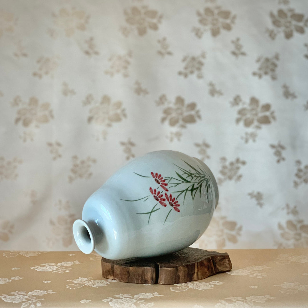 Unique Wild flower collection Korean white porcelain Baekja vase with red flowers pattern