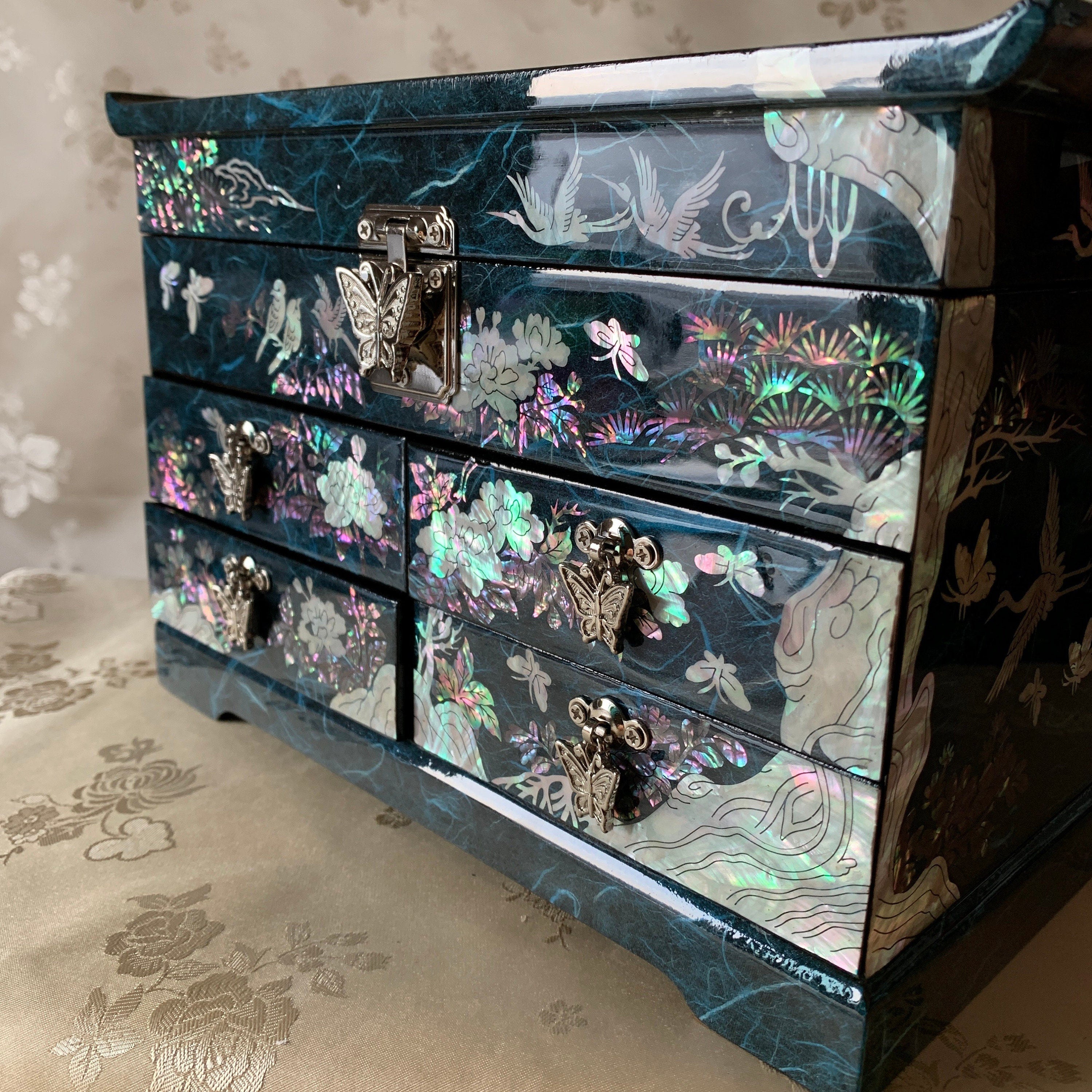 Mother of Pearl Jewelry Chest: Navy, Crane and Pine Motif – ArtinKo