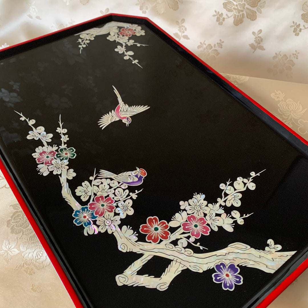 Mother of Pearl Wooden Tray with Bird and Flower Pattern (자개 화조문 쟁반)