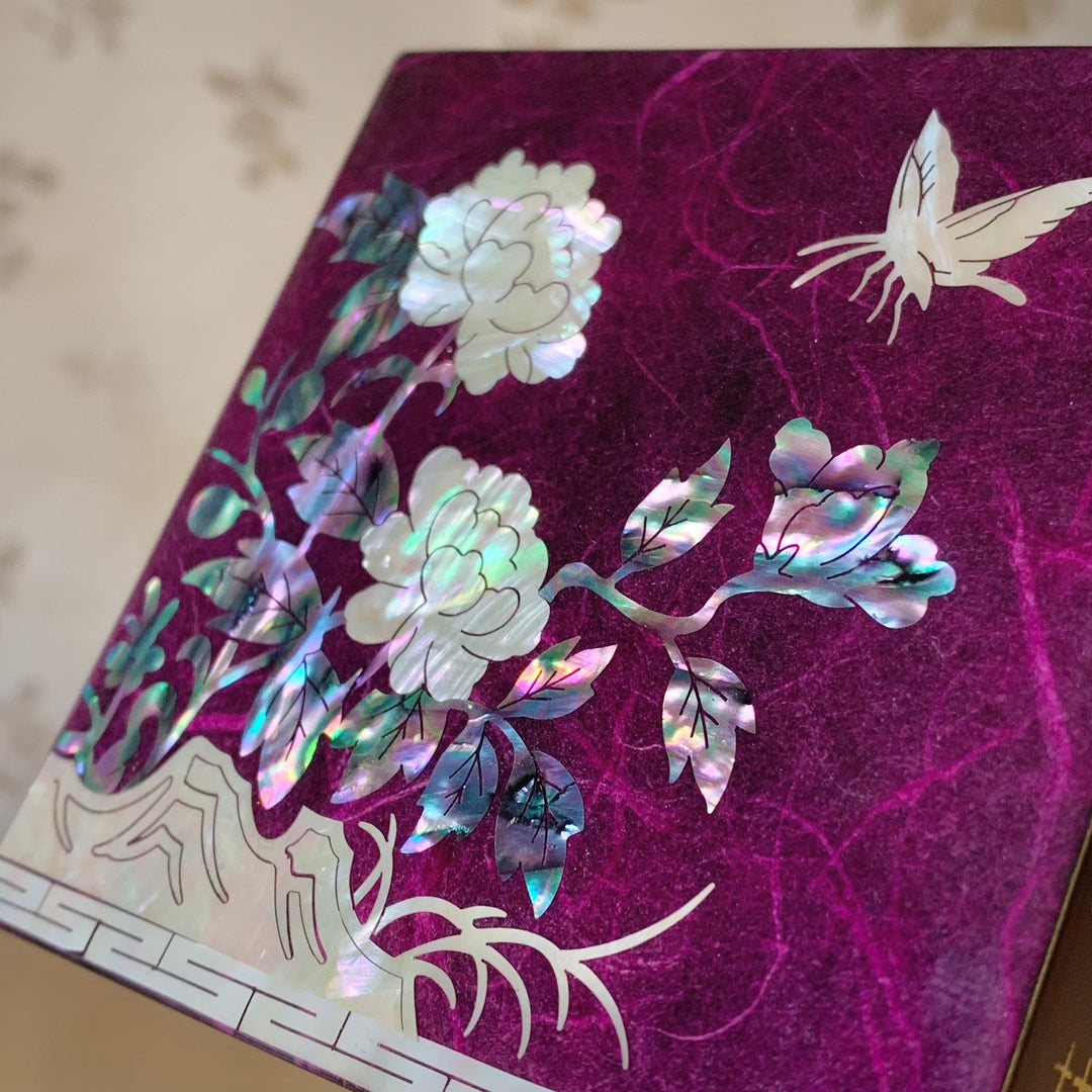 蝶と牡丹の模様のマザーオブパールの手作り紫色のジュエリーボックス
