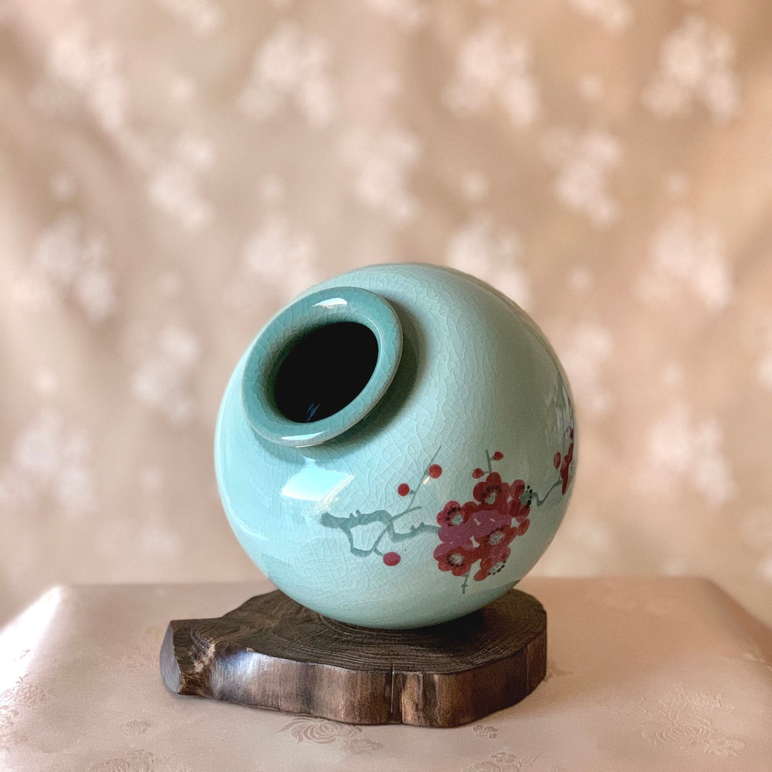 White Celadon Vase with Red Plum Blossom Pattern (청자 백상감 매화문 호)