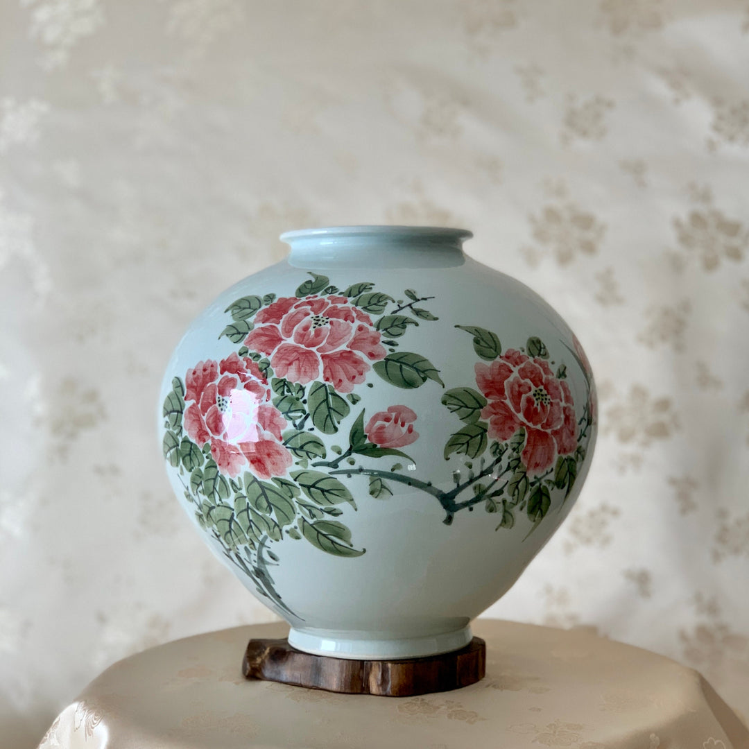 White Porcelain Vase with Red Peony Pattern (백자 목단문 호)