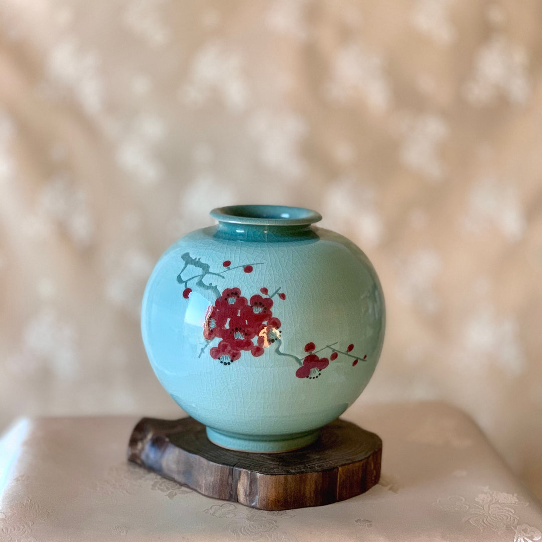White Celadon Vase with Red Plum Blossom Pattern (청자 백상감 매화문 호)