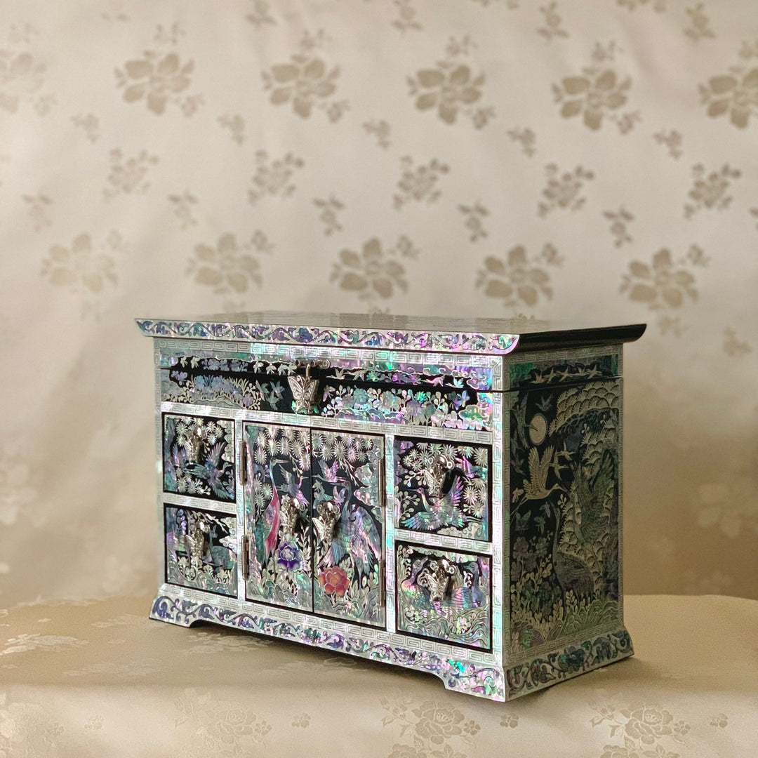 Mother of Pearl Double Door Wide Jewelry Box with Pattern of Longevity Symbols (장생문 자개 양문 보석함)