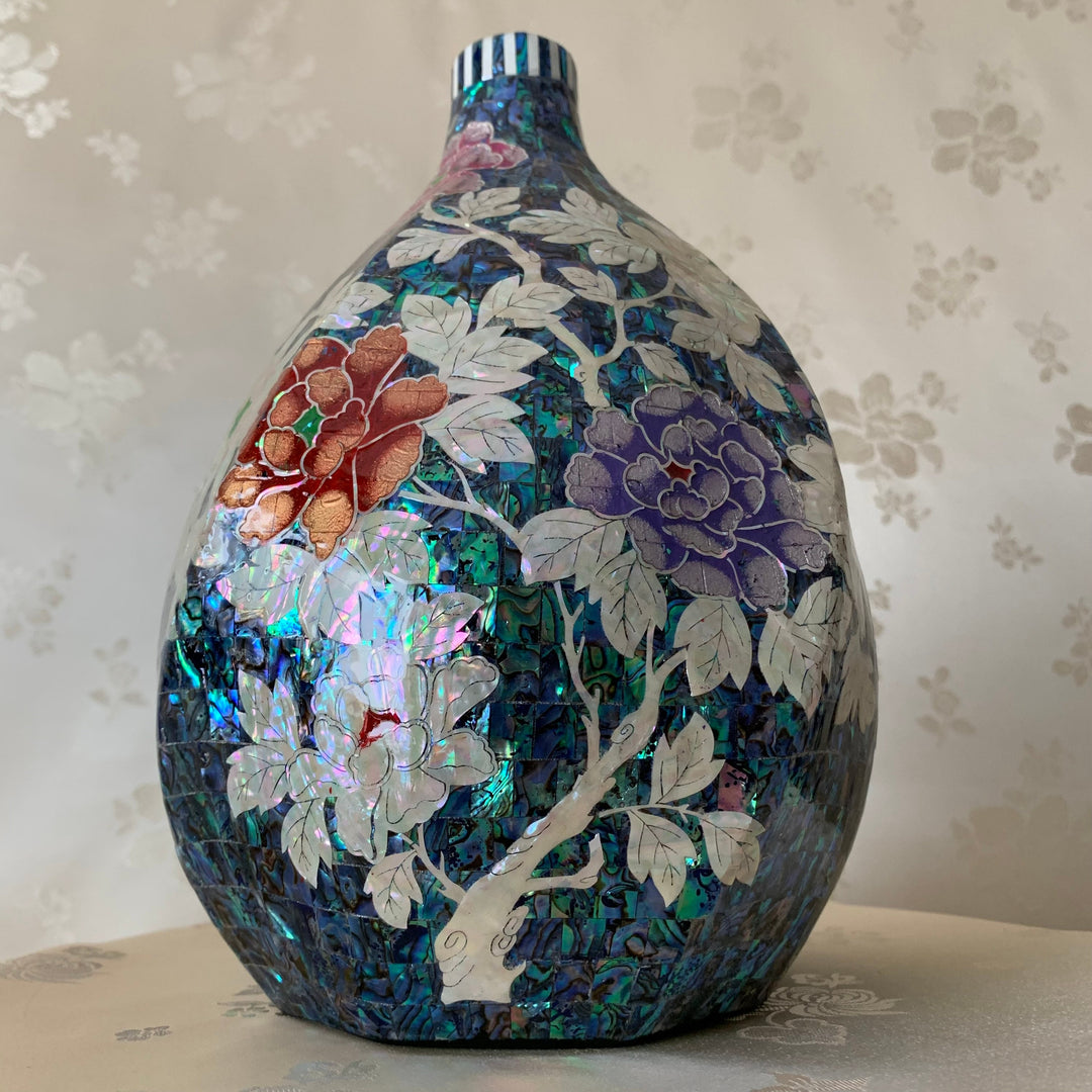 手作りの韓国の伝統的なセラミックのマザーオブパール牡丹模様の収集価値のある花瓶