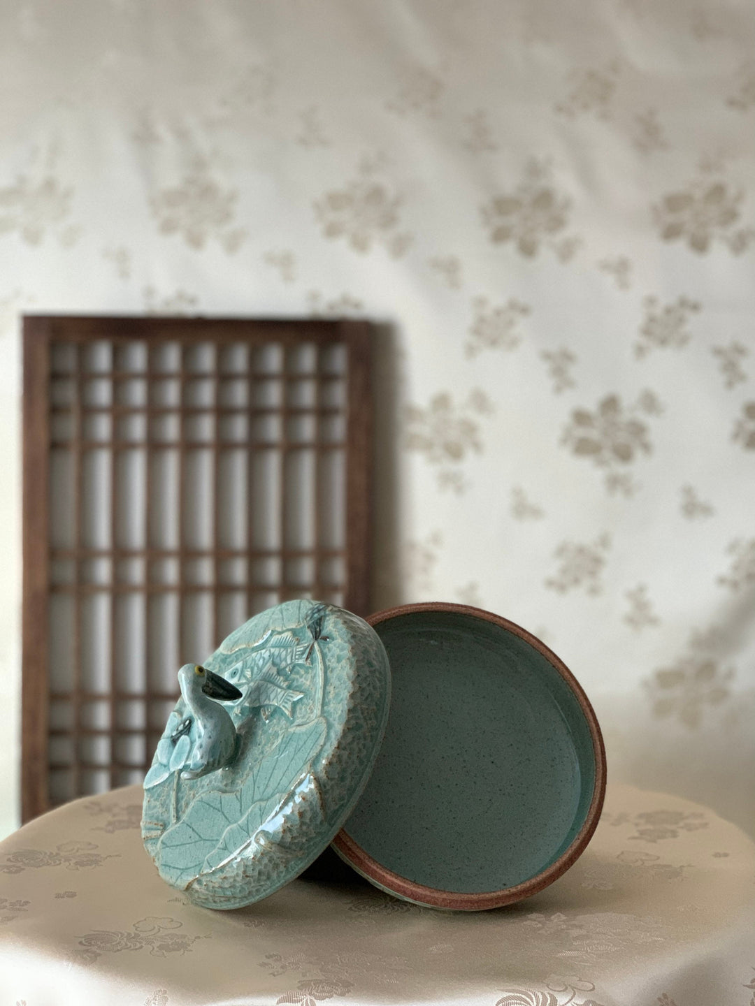 Celadon Covered Box with Embossed Fish and Lotus Pattern (청자 연화 어문 향합)