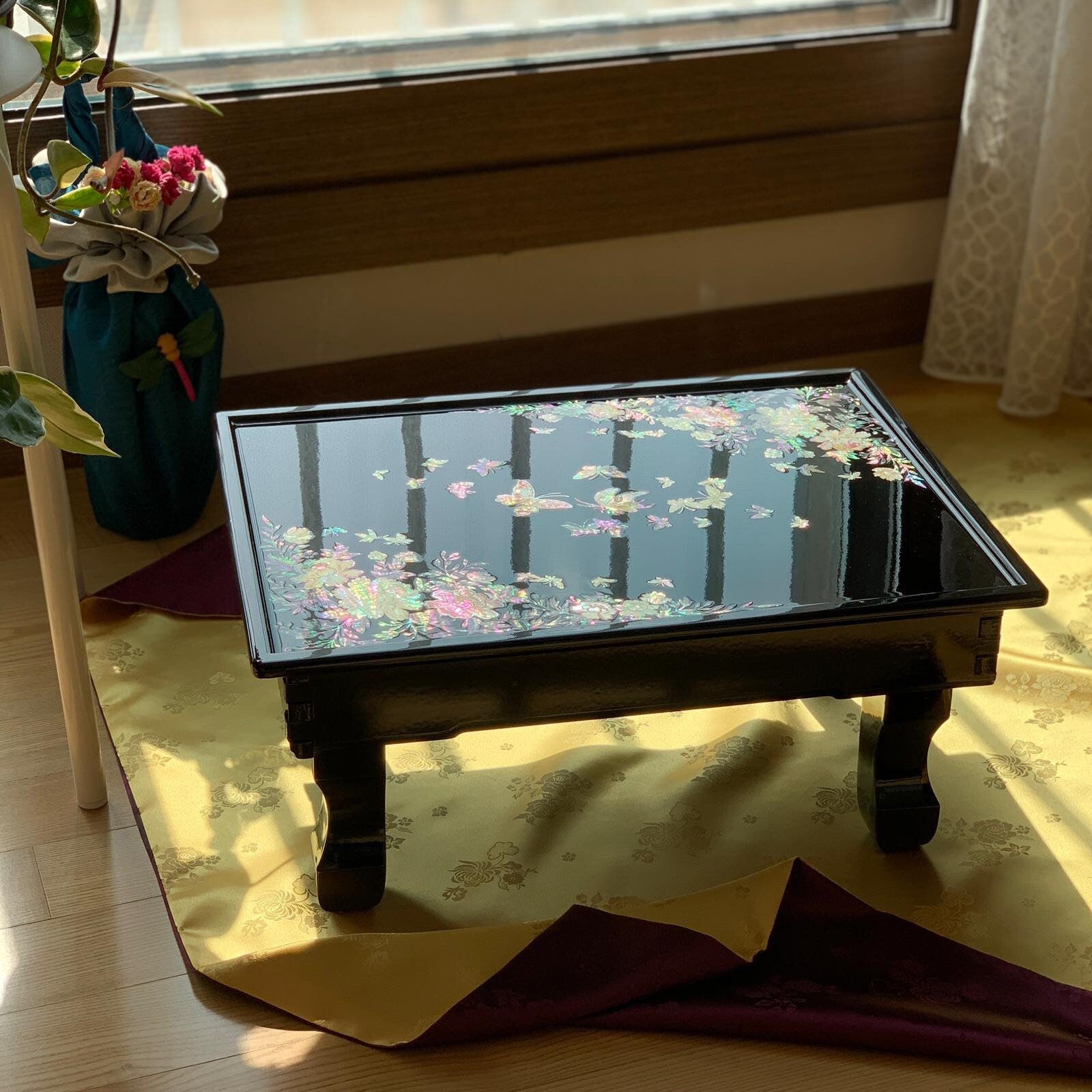 ☆ お召 薔薇の花模様 黒色 しつけ糸 K-5060 ☆ お召 薔薇の花模様 黒色 しつけ糸 K-5060