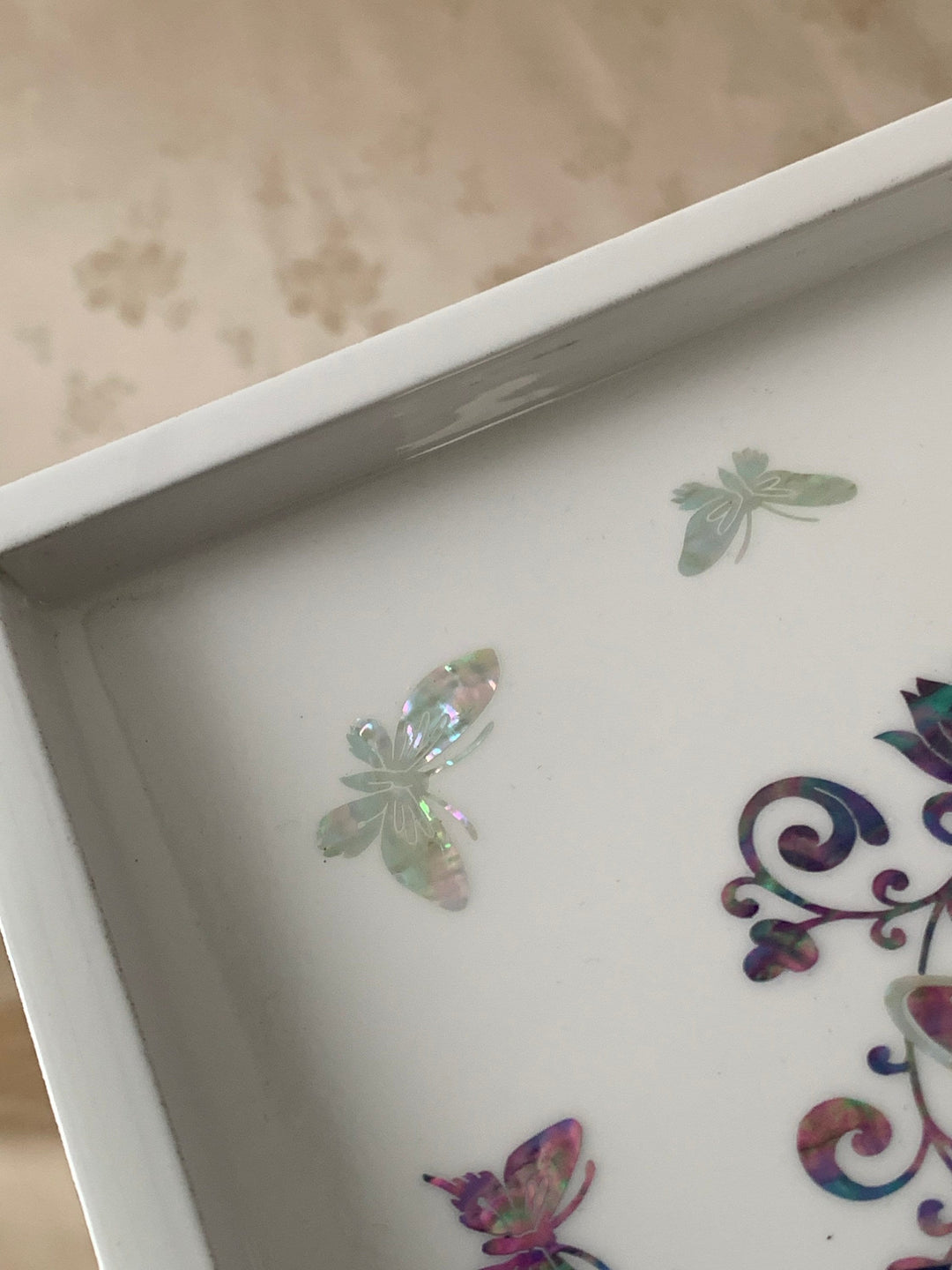 Mother of Pearl White Tray with Flower Pattern