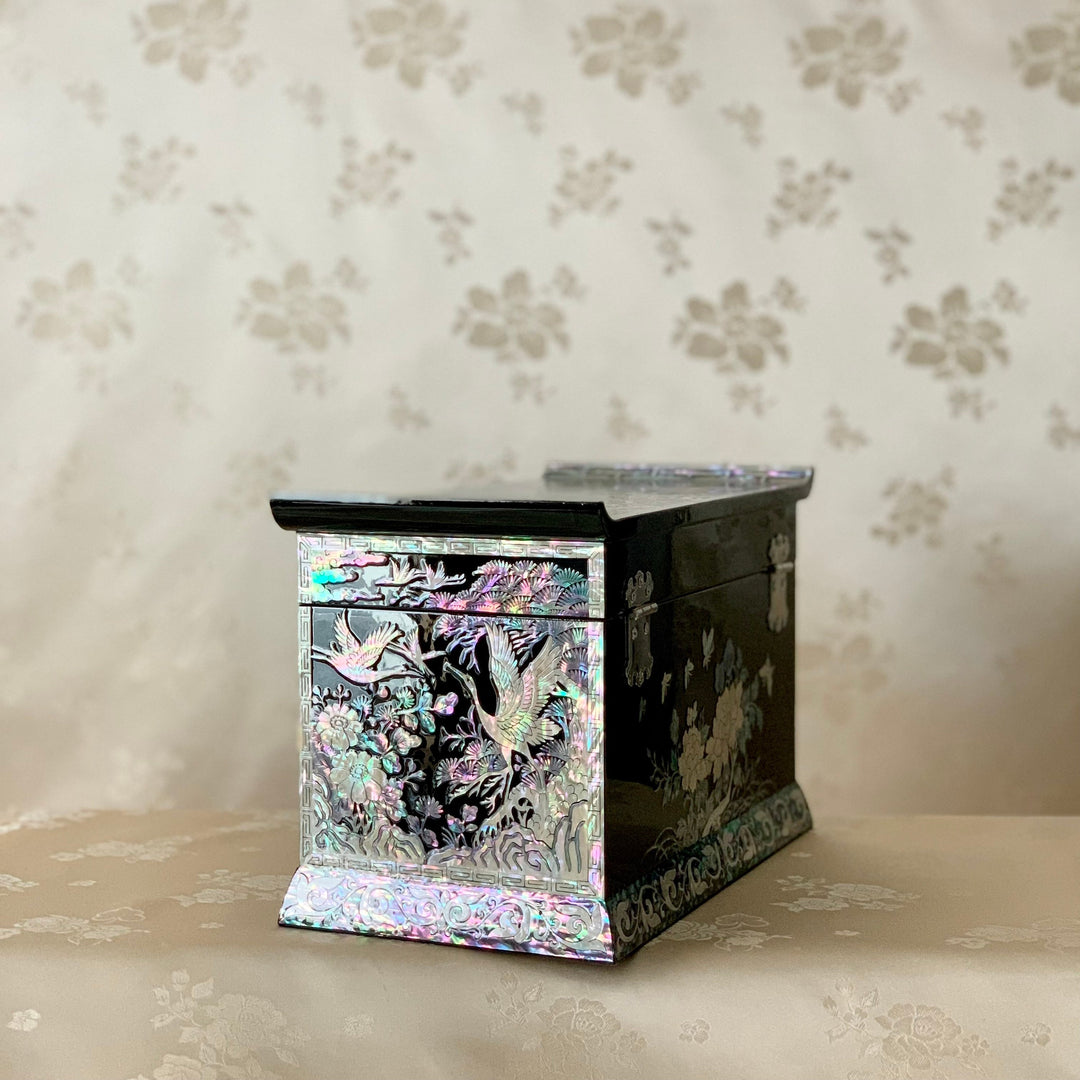 Mother of Pearl Jewelry Box with Peony and Crane Pattern (자개 목단 송학문 보석함)
