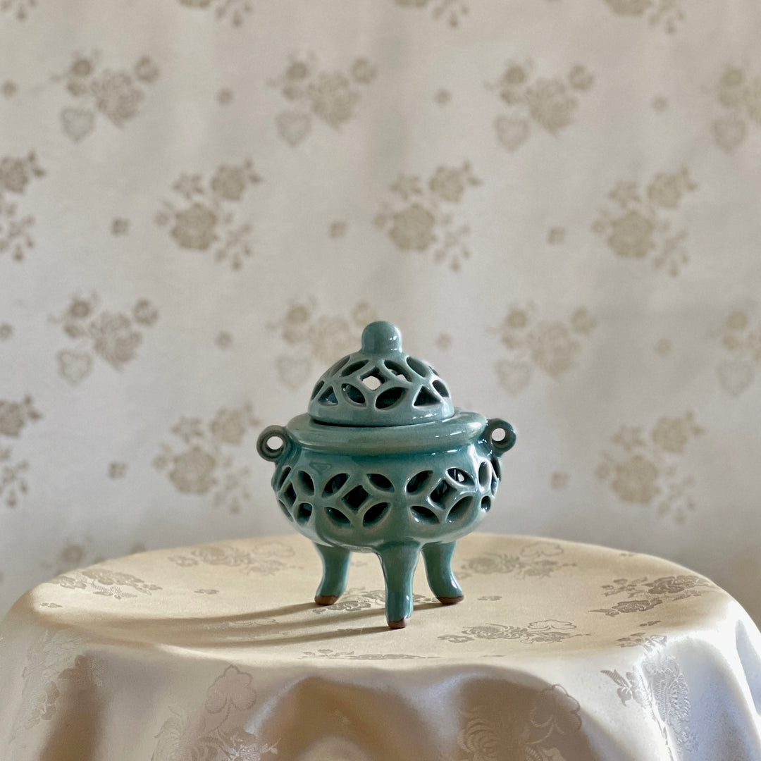 Celadon Incense Burner with Openwork Double Wall (청자 이중투각 향로)