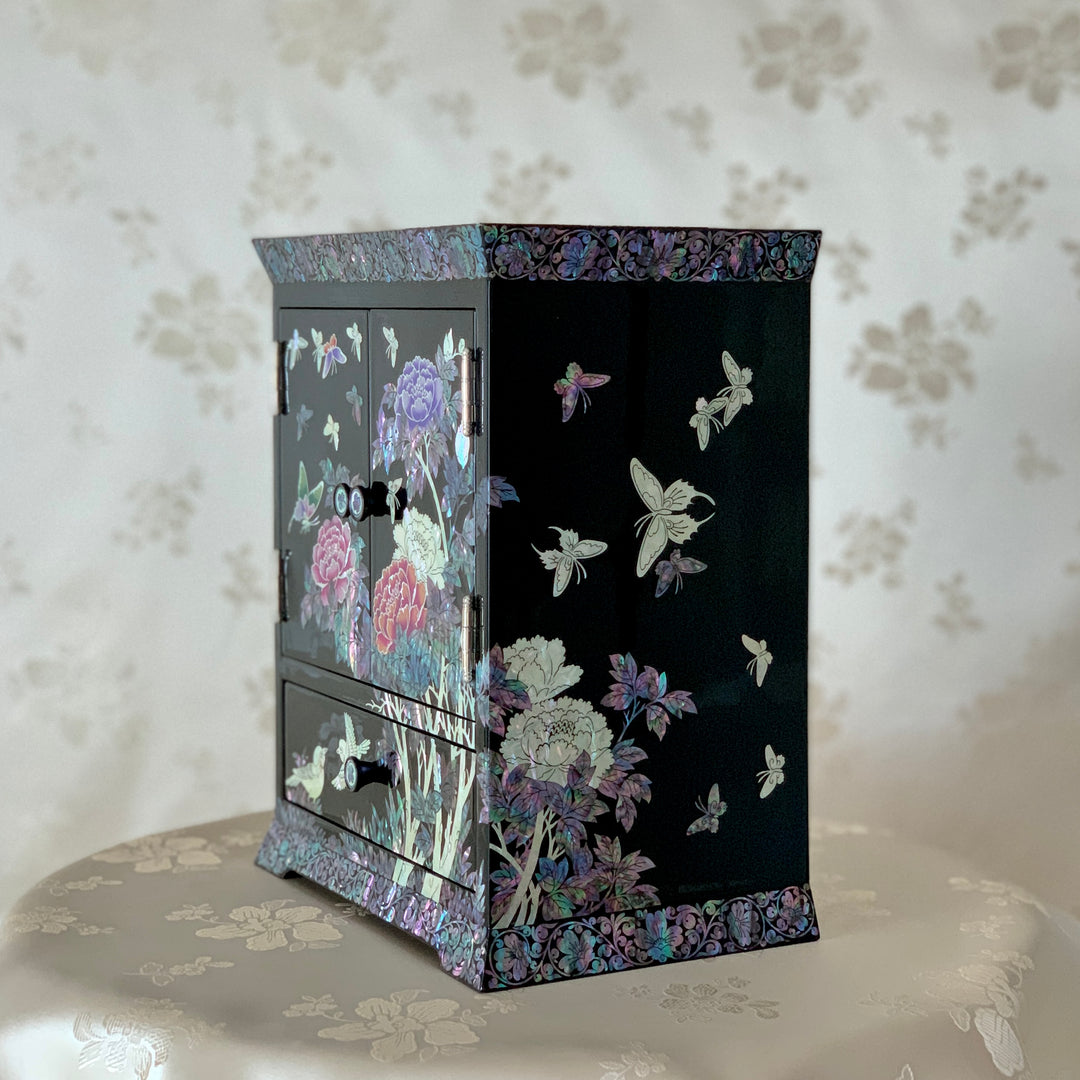 Mother of Pearl Double Doored Black Color Wooden Jewelry Box with Peony, Butterfly and Bird Pattern (자개 호접 화조문 양문 보석함)